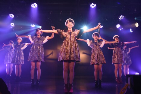 「ハコイリ▽ムスメ水曜定期公演～少女たちの物語・失恋編～」の様子。