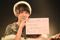 「パジャマでドライブ」の歌詞について語る鉄戸美桜。