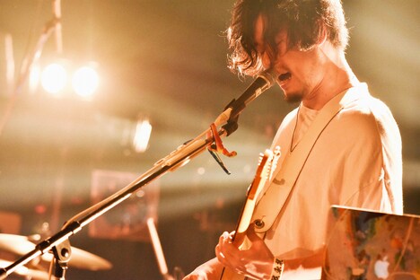 石毛輝（Vo, G, Programming）（Photo by Yuki Kawamoto）