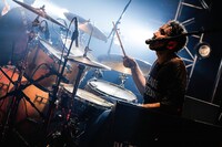 対馬祥太郎（Dr）（撮影：上飯坂一）