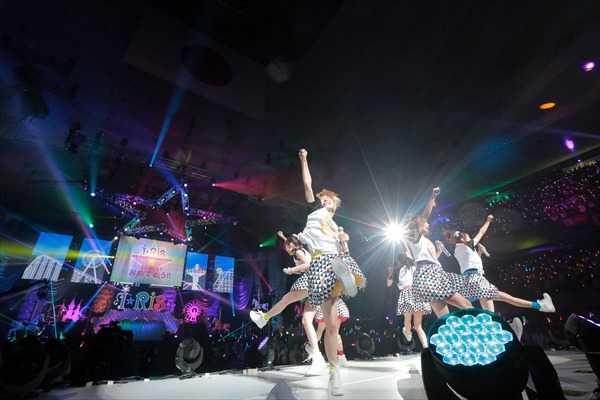 アンコールでのi☆Ris。（撮影：柴田恵理、上山陽介）