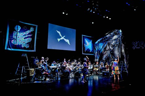 渋さ知らズ「春のお祭り～2016年古典の旅」の様子。