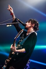 JESSE（Vo, G）（撮影：竹内光司[a designer inc.]）