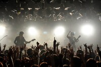 BURNOUT SYNDROMES「ヒカリアレ～未来への祈りを合図に火蓋を切る～」東京・渋谷CLUB QUATTRO公演の様子。（撮影：山本佳代子）