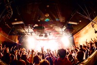 FLOW「FLOW LIMITED CIRCUIT 2016『炎ノ陣』」岩手・Club Change WAVE公演の様子。