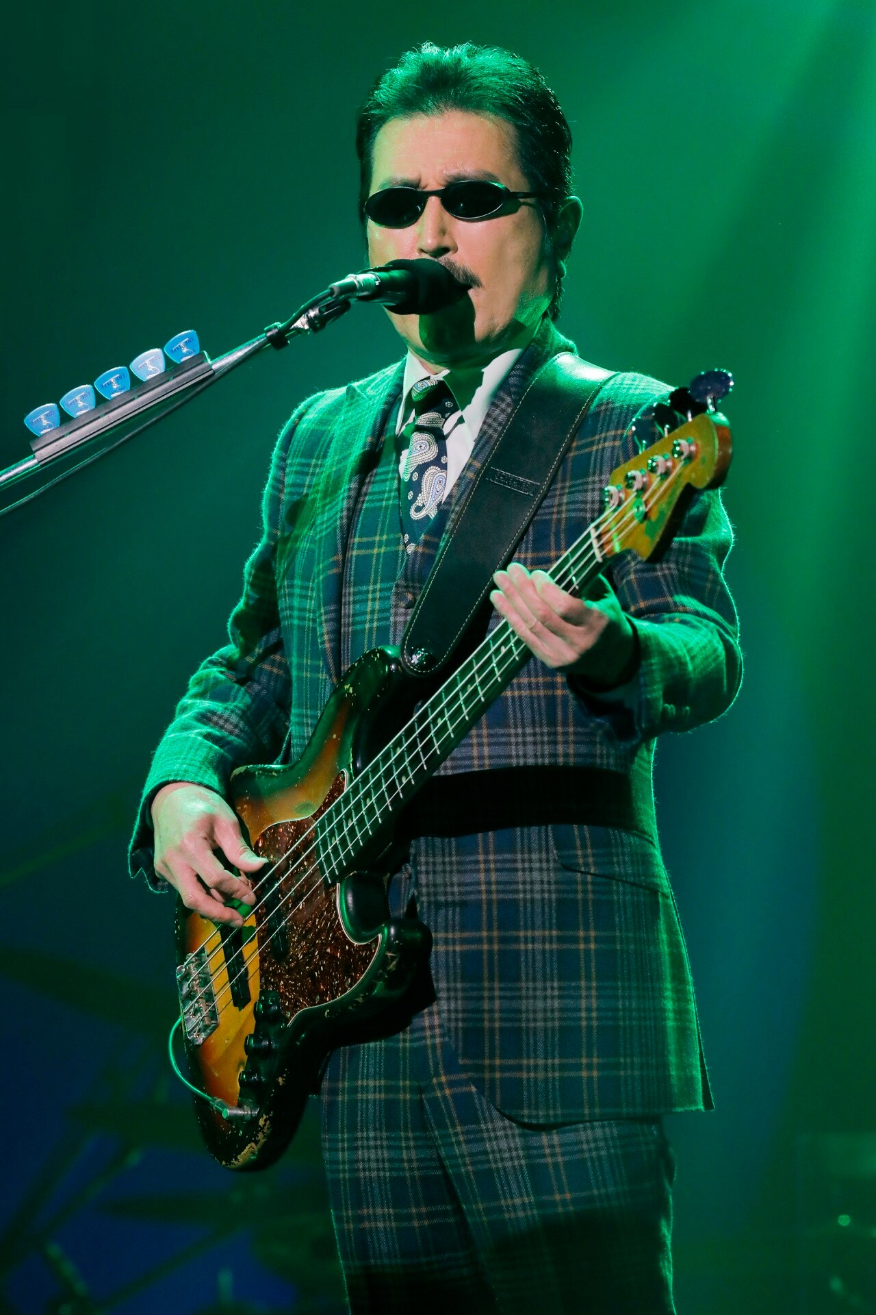 ジ*ン様 THE ALFEE☆桜井賢 投げ込みピック 2枚セット THE ALFEE☆桜井賢 投げ込みピック 2枚セット - メルカリ