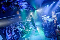 セプテンバーミーのライブの様子。（撮影：ハブ）