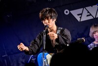 ドイヒロト（Vo, G）（撮影：ハブ）