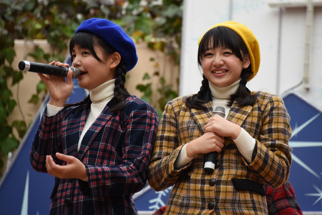 左から我妻桃実、鉄戸美桜。