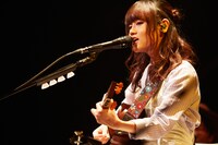 藤原さくら（Photo by Shinichi Kawashima, Yusuke Takamura）