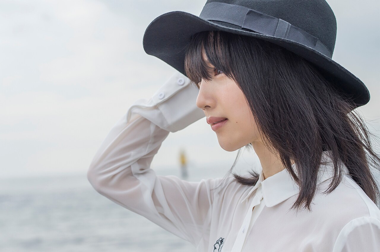 新山詩織、初の弾き語りワンマン「しおりだけ～ひとり唄～」開催