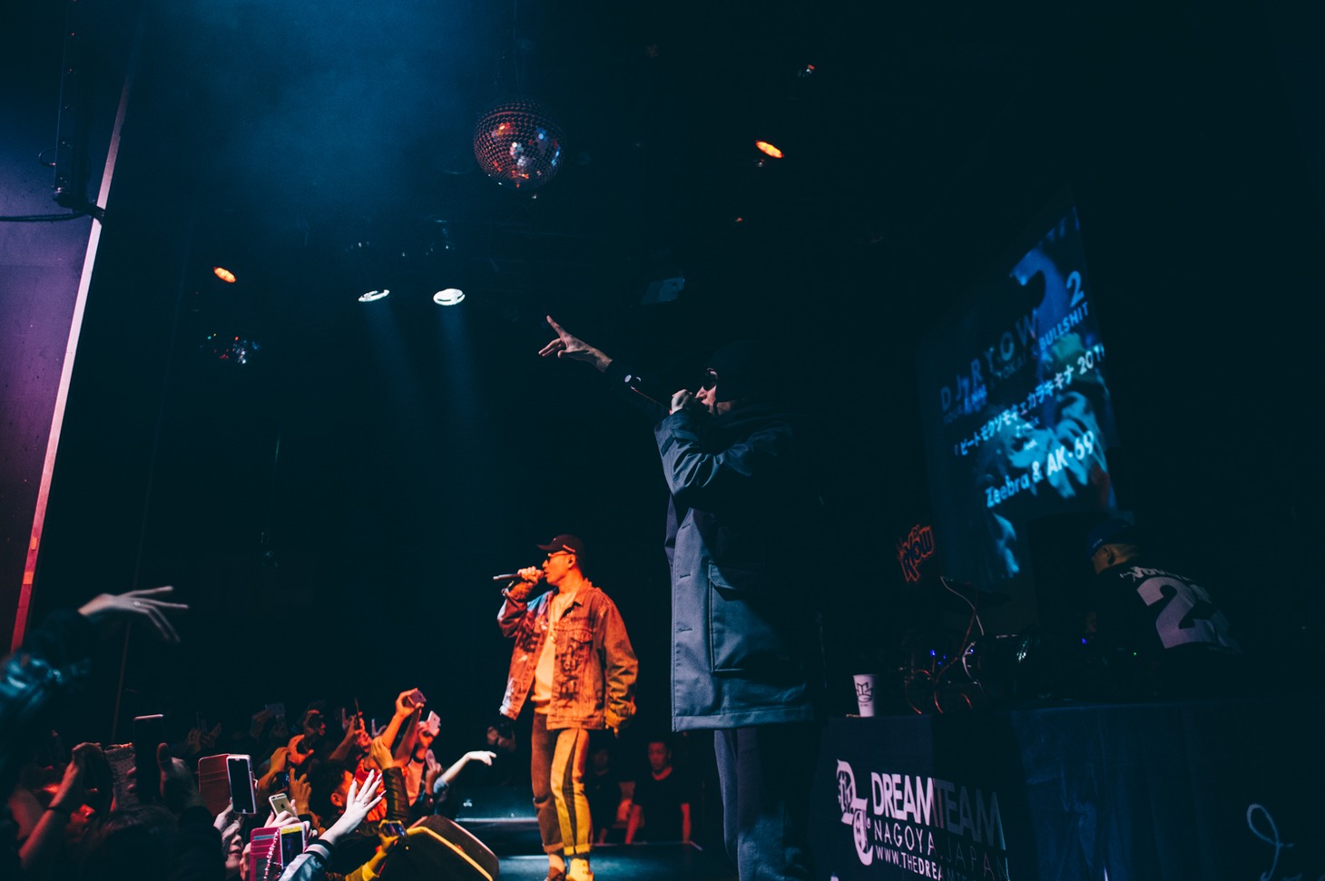 左からAK-69、Zeebra。（Photo by cherry chill will）