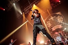 「SPYAIR TOUR 2016 RAGE OF DUST」東京公演の様子。（撮影：鳥居洋介）