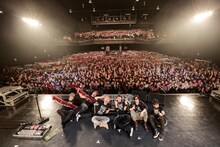 「SPYAIR TOUR 2016 RAGE OF DUST」東京公演の様子。（撮影：鳥居洋介）