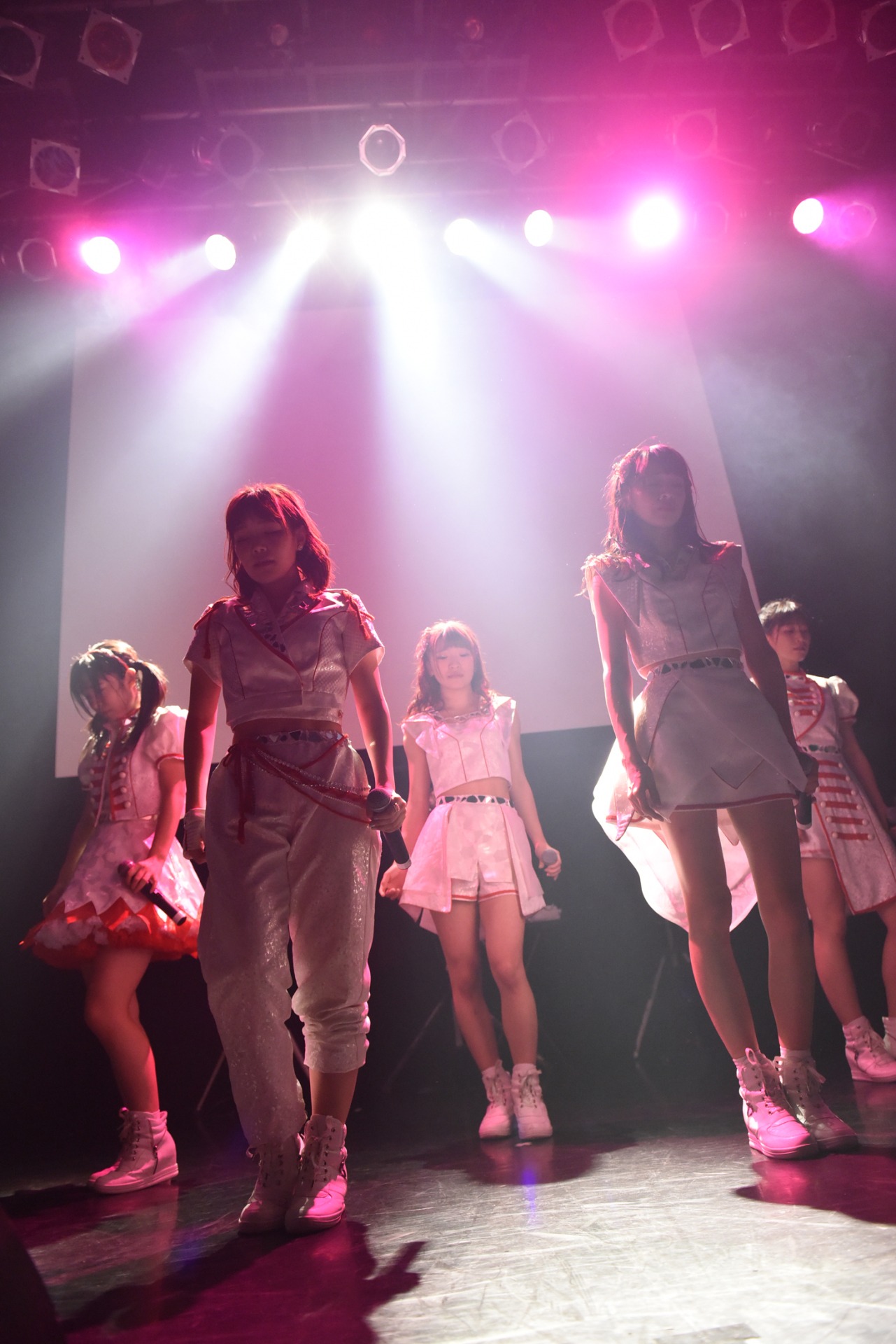 「DEAREST DREAM -Start 2 Shake it up-」の様子。