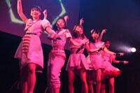 「DEAREST DREAM -Start 2 Shake it up-」の様子。