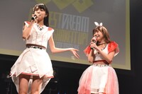 左から四島早紀、ののこ。