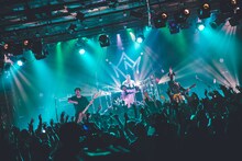 NOISEMAKERのライブの様子。（Photo by Shumpei Kato）