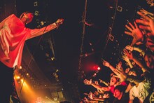 NOISEMAKERのライブの様子。（Photo by Shumpei Kato）