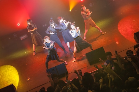 「BiSH FREE LIVE "iN THE END"」の様子。（撮影：外林健太）