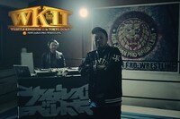 サイプレス上野とロベルト吉野「GET READY」ミュージックビデオのワンシーン。（写真提供：新日本プロレスリング）