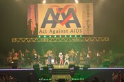 「Act Against AIDS 2016『THE VARIETY 24』～魂の俳優大熱唱！助けてミュージシャン！～」の様子。（撮影：荒川潤）