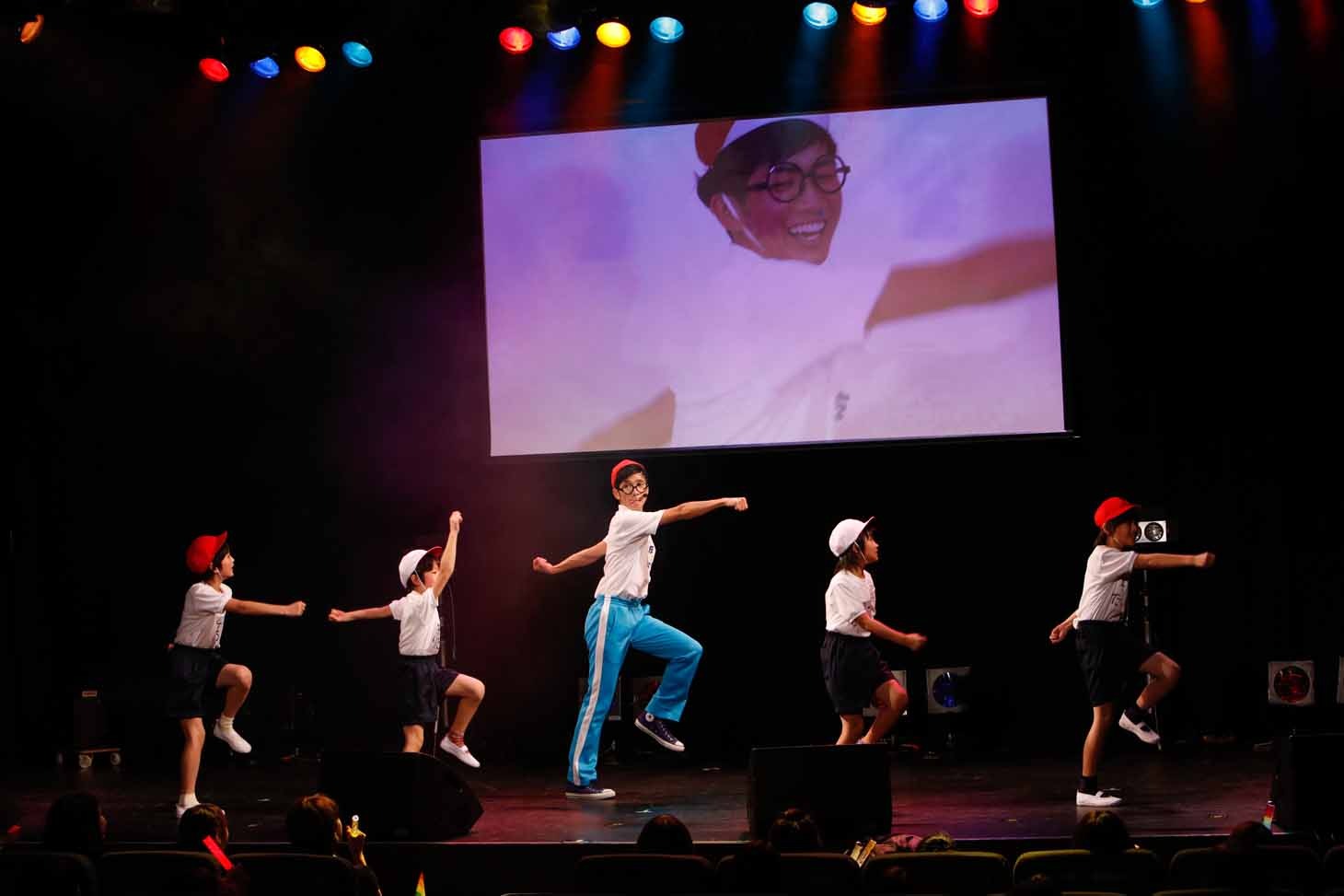 タイキお兄さんとスタメンKiDS。（撮影：M.キセキ / コザイ リサ）