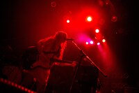 mick（Vo, G, Piano）（Photo by Junpei Hiyoshi）