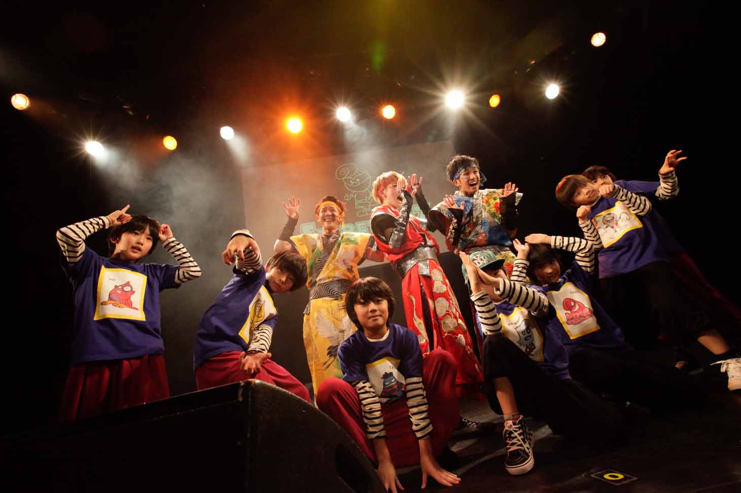 SECRET GUYZとスタメンKiDS。（撮影：M.キセキ / コザイ リサ）