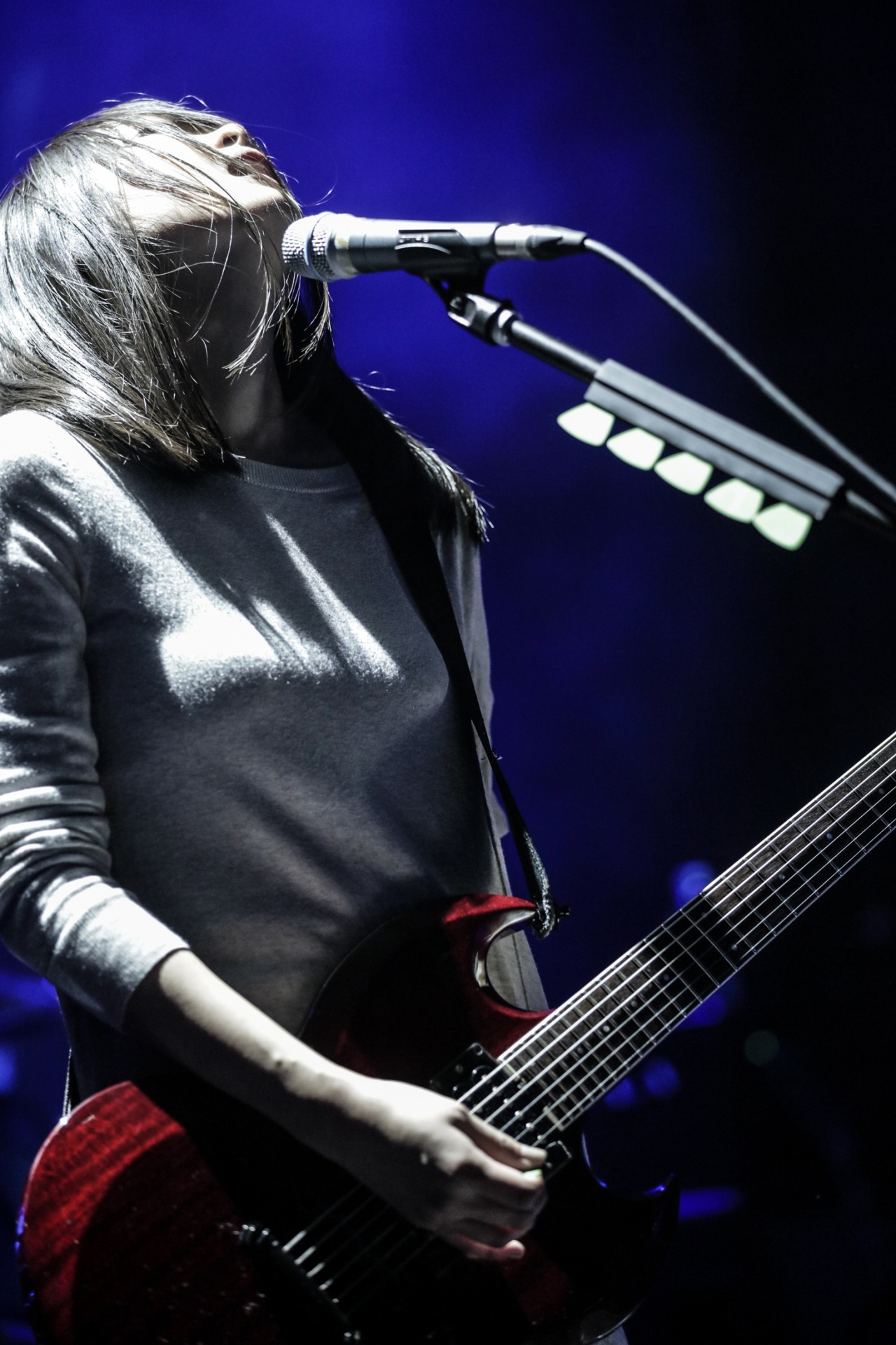 ナルミ（G, Vo）（Photo by Yosuke Torii）