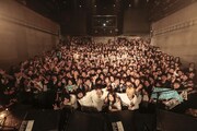 Hello Sleepwalkersとファン。(Photo by Yosuke Torii)