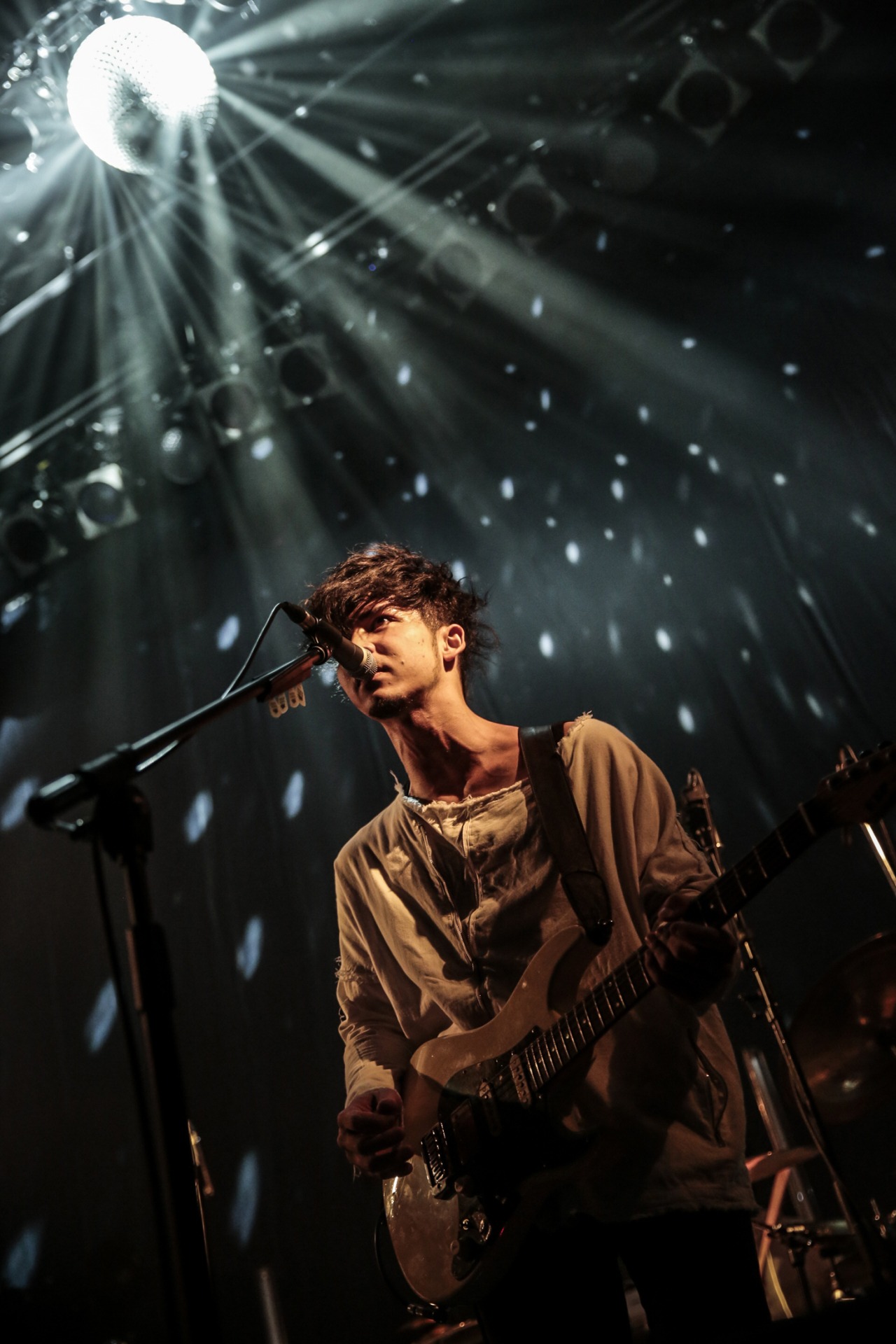 シュンタロウ（Vo, G）（Photo by Yosuke Torii）