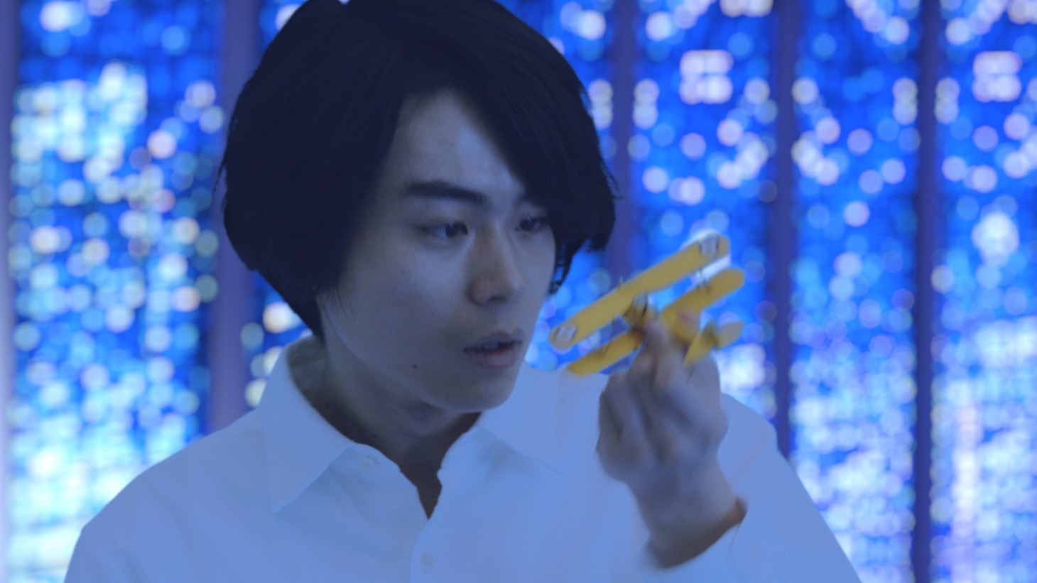 「グランブルーファンタジー」のテレビCM「Go into the blue」篇のワンシーン。