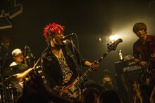 アカマトシノリ（Vo, B / HOTSQUALL）（Photo by manaty）