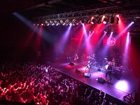 「SCREEN mode LIVE TOUR 2016　Autumn "On Fire!"」最終公演の様子。（提供：株式会社ランティス）