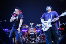 熱いセッションを繰り広げる黒沢かずこと澤部渡（スカート）。