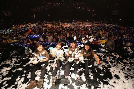 みみめめMIMI「きみのヒロイン」の様子。(撮影:西原史顕)