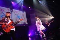 みみめめMIMI「きみのヒロイン」の様子。（撮影：西原史顕）