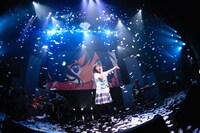 「青い鳥」披露中の様子。（撮影：西原史顕）