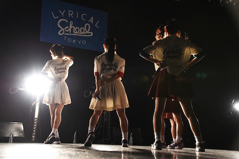 「TOWER RECORDS×CLUB CITTA' presents lyrical schoolスペシャルライブ」の様子。