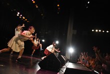 「TOWER RECORDS×CLUB CITTA' presents lyrical schoolスペシャルライブ」の様子。