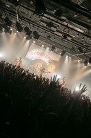 「ザ・クロマニヨンズ TOUR BIMBOROLL 2016-2017」東京・LIQUIDROOM公演の様子。（撮影：柴田恵理）