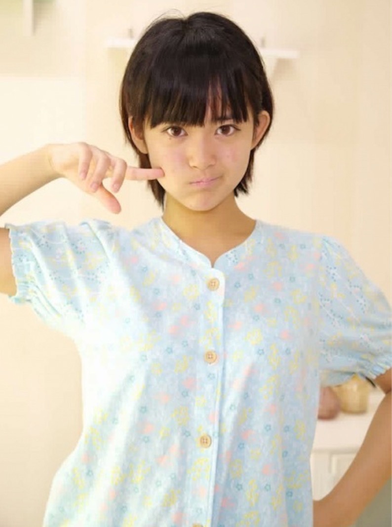 2016年の人気画像37位は「仮面女子研究生の川原結衣が妊娠、芸能界引退」より、川原結衣。