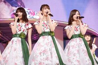「乃木坂46 Merry Xmas Show 2016 ～選抜単独公演～」初日公演の様子。 (c)乃木坂46LLC