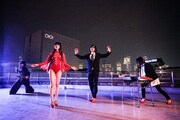 アーバンギャルド「あくまで悪魔」のミュージックビデオの撮影の様子。