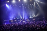 「STOP THE WAR TOUR」東京・新木場STUDIO COAST公演の様子。（Photo by HayachiN）