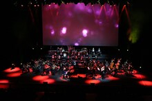 「YOSHIKI CLASSICAL SPECIAL WORLD TOUR 第2弾 -YOSHIKI with オーケストラ-」東京公演の様子。（提供：ウドー音楽事務所）