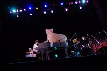 「ゼネテックpresents『南壽あさ子×ココダヨ』プレミアムフリーコンサート」の様子。（提供：曼荼羅音楽出版）