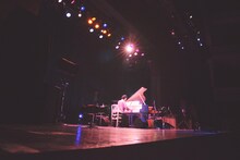 「ゼネテックpresents『南壽あさ子×ココダヨ』プレミアムフリーコンサート」の様子。（提供：曼荼羅音楽出版）