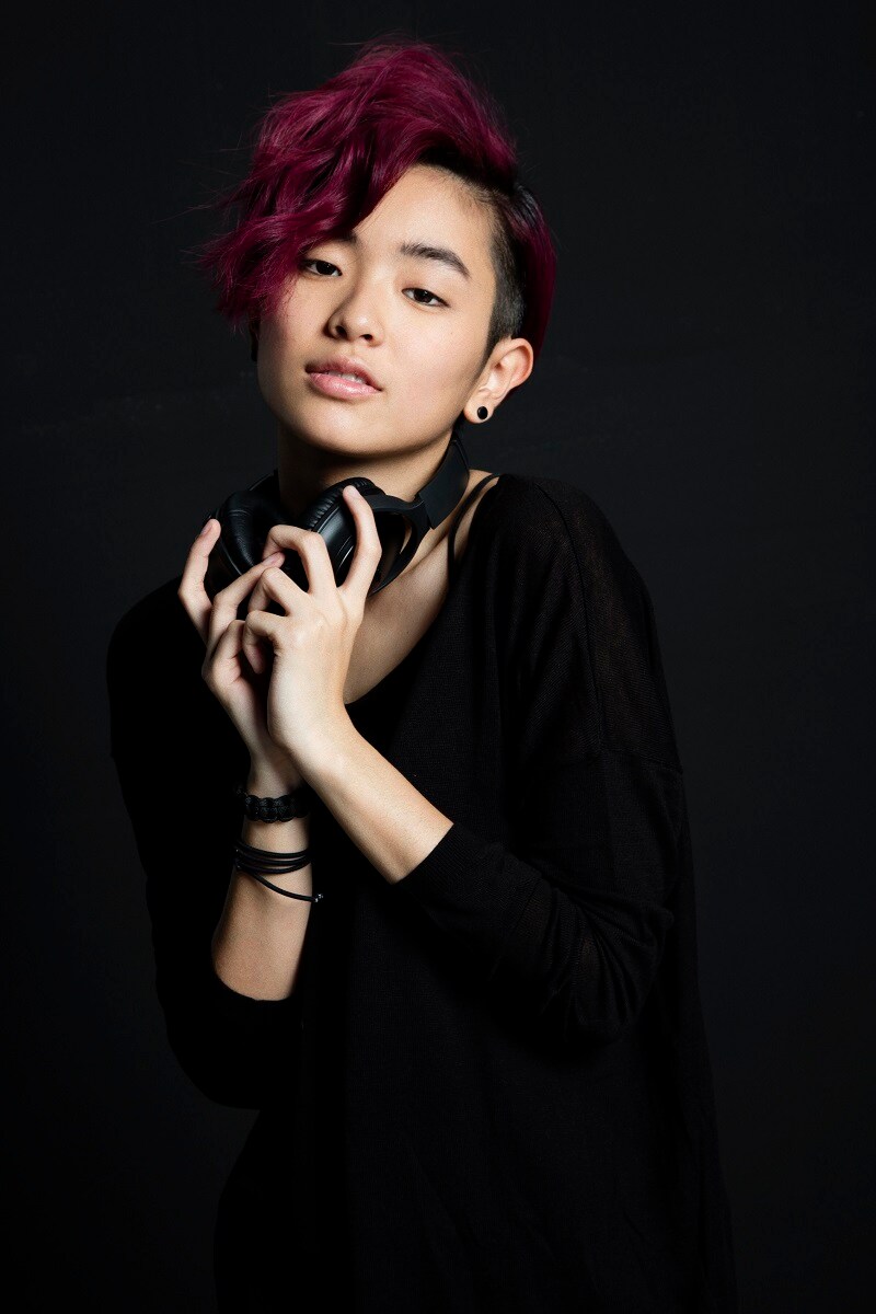 HARUHI、晩餐会舞台にした森本千絵演出の“演劇MV”